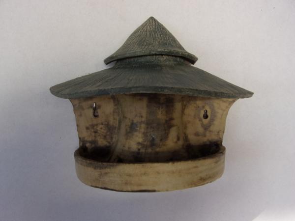 Voedertafel T.555. Afrika silo halfrond hangend €.165.-