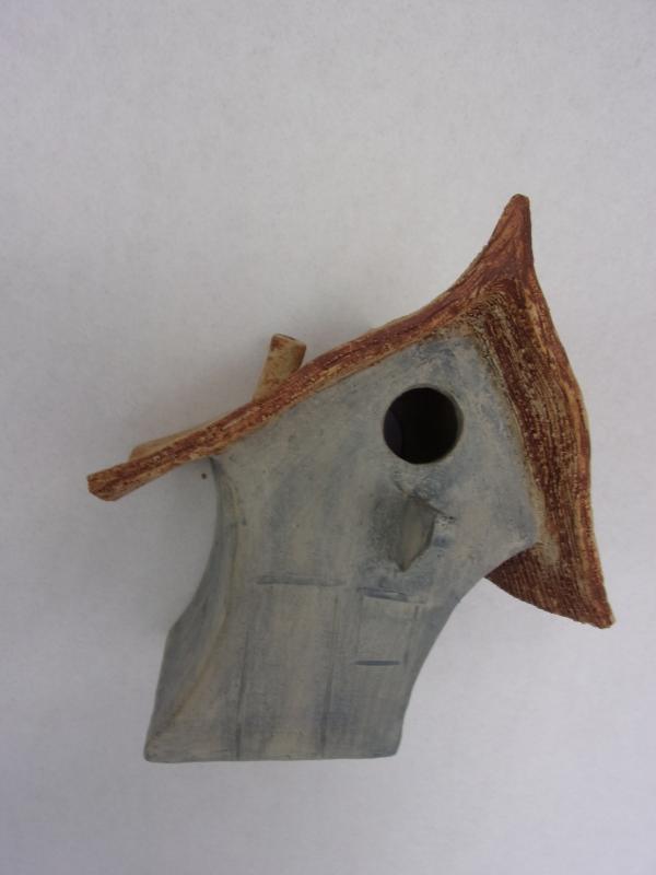 Vogelhuisje nr.3320. "Vierkant scheefwonen" €.90.-