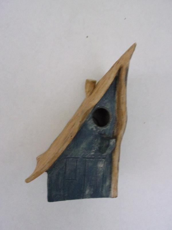 Vogelhuisje nr.3409. "Vierkant schuin dak" €.100.-