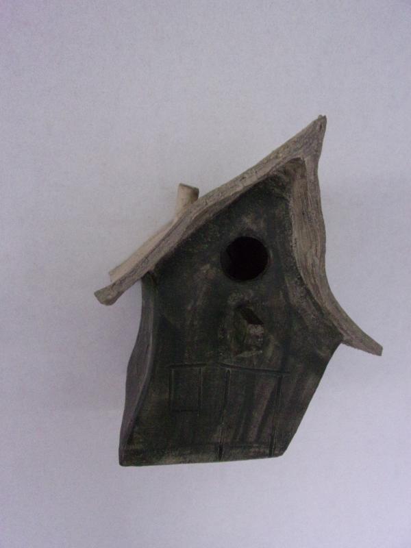 Vogelhuisje nr.3434. "Vierkant puntdak scheef" &euro;.100.-