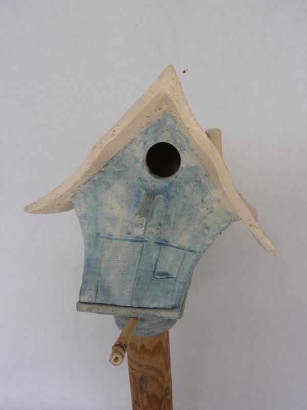 Vogelhuisje nr.3496. "Vierkant scheefwonen" op paal €.110.-