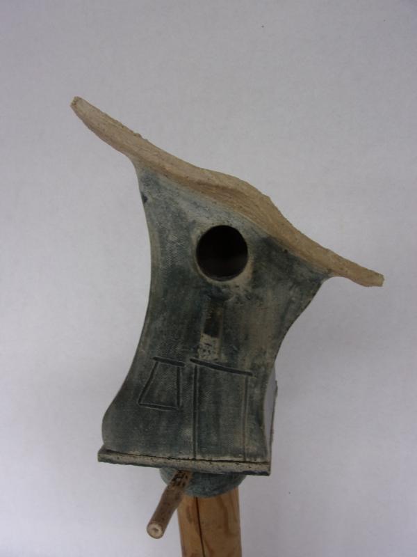 Vogelhuisje nr.3513. "Vierkant platdak" op paal €.110.-