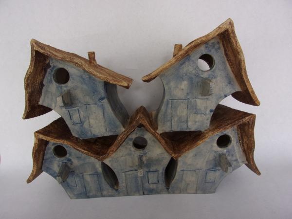Vogelhuisje nr.3528. "Puntdak vijfling" &euro;.500.-