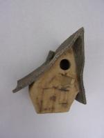 Vogelhuisje nr.3107. "Bol puntdak scheef" &euro;.90.-