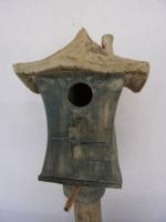 Vogelhuisje nr.3137. "Vierkant spitsdak" op paal &euro;.100.-