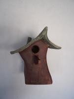Vogelhuisje nr.3264. "Vierkant puntdak scheef" &euro;.90.-