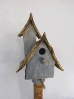 Vogelhuisje nr.3276. "Kerk" op paal €.125.-