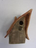 Vogelhuisje nr.3362. "Vierkant scheef puntdak" €.100.-