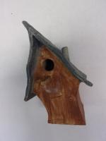 Vogelhuisje nr.3365. "Vierkant scheef puntdak" €.100.-