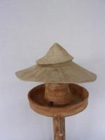 Voedertafel nr.T.580. "Afrika silo" op paal &euro;.180.-