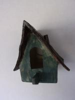 Vogelhuisje nr.3475. "Vierkant puntdak met groot gat" &euro;.100.-