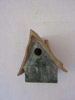 Vogelhuisje nr.3546. "Vierkant puntdak" &euro;.100.-